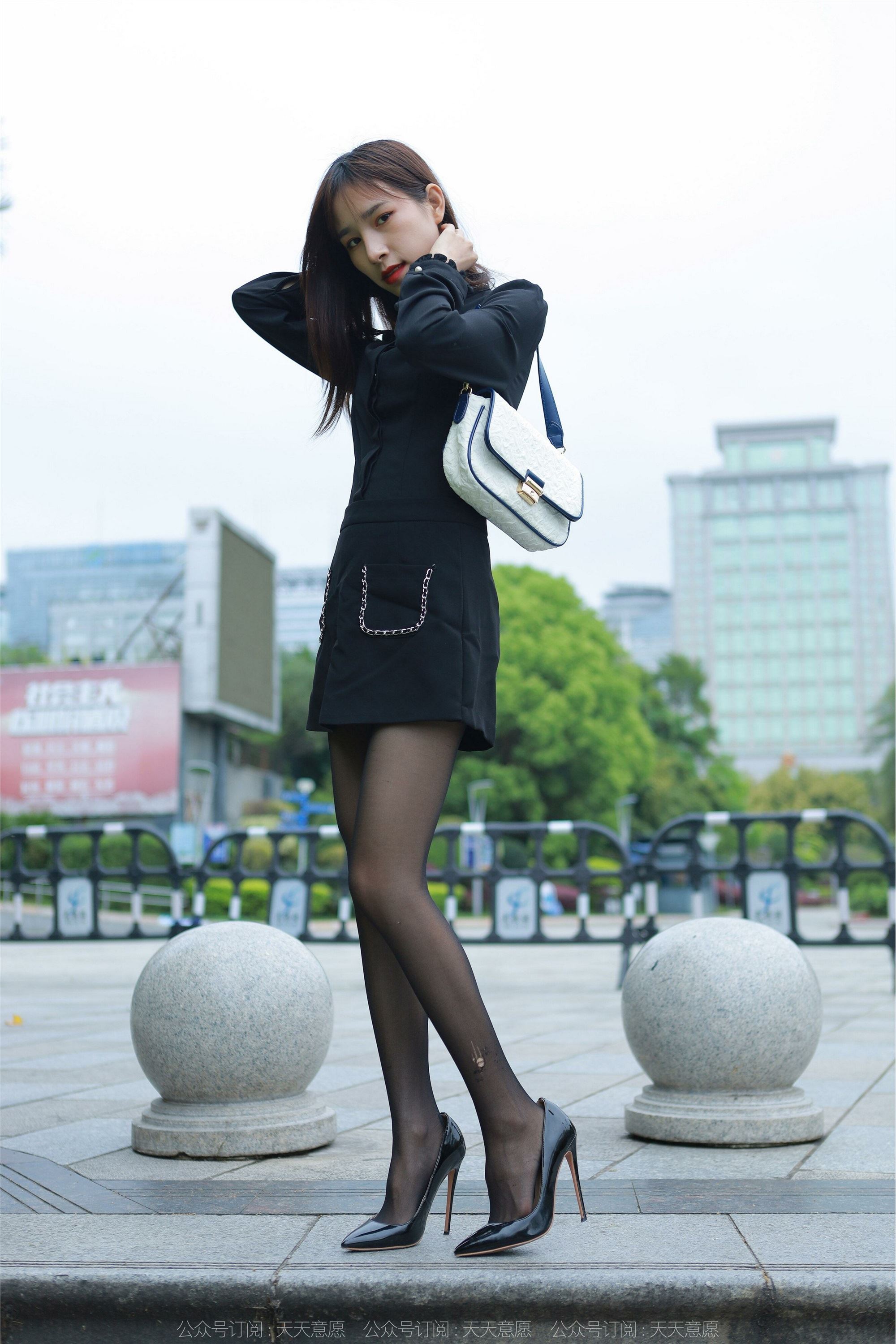 IESS异思趣向  2022.05.25 丝享家 1098：美子《红唇黑丝》